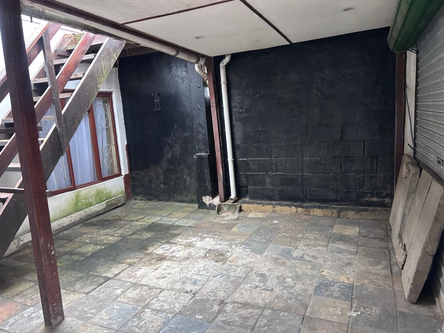 9 Bedroom Property for Sale in Quigney Eastern Cape